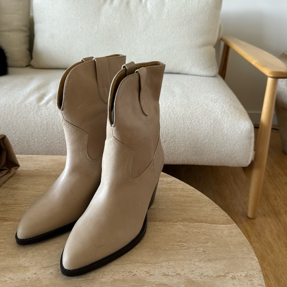 Never worn brand new Tony Bianco ankle cowboy style booties
